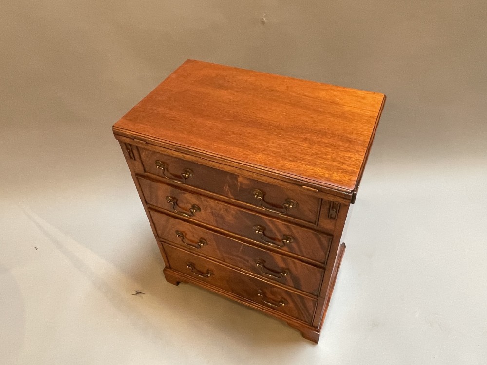 George III Style Bachelors Chest Of Drawers View II