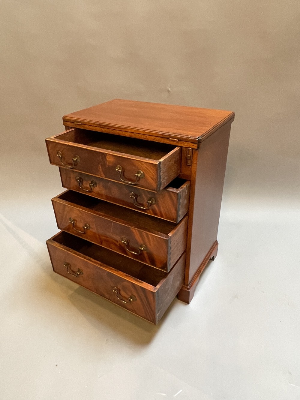 George III Style Bachelors Chest Of Drawers View III