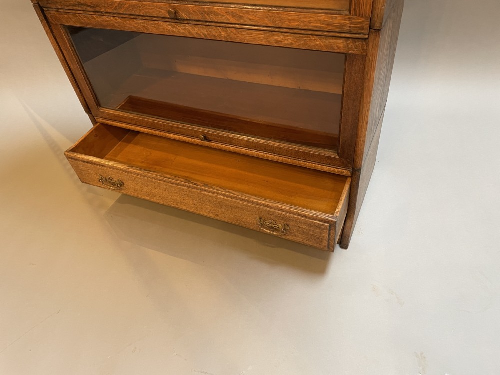Globe Wernicke Style Stacking bookcase View V
