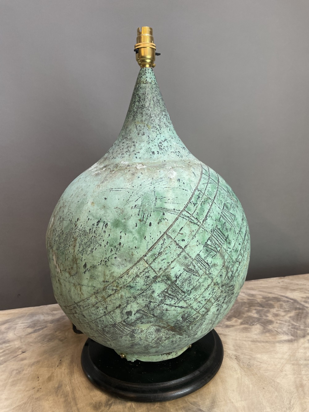 Unique Sun Dial Table Lamp