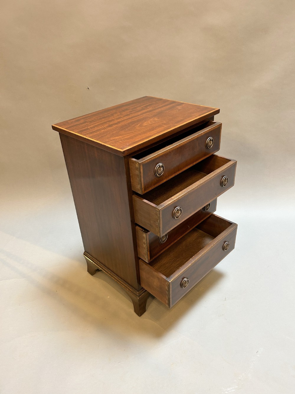 Small Edwardian chest of drawers View III