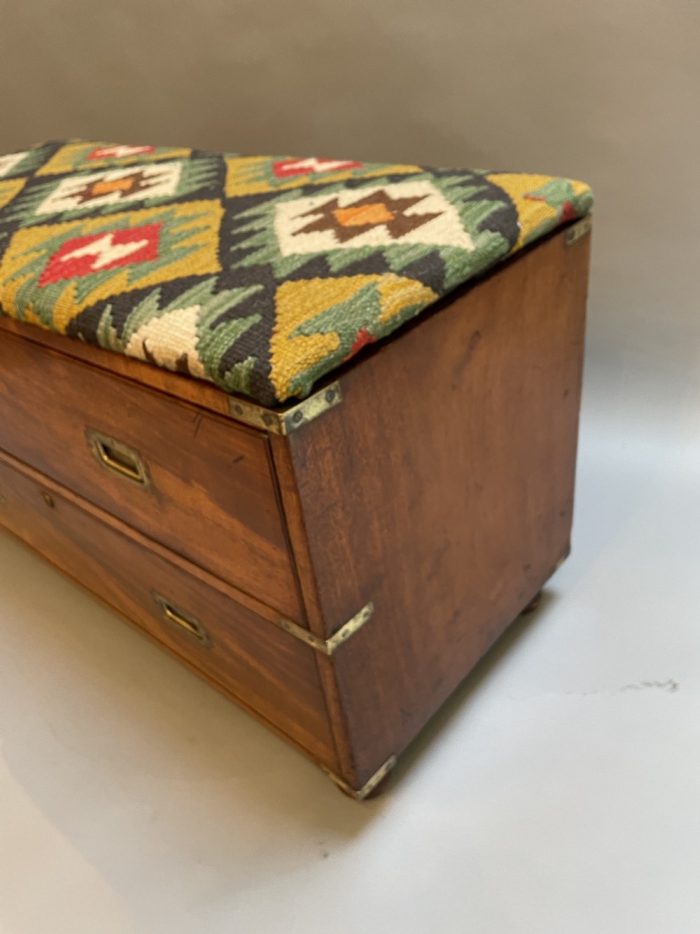 C19th Campaign Chest Seat View II