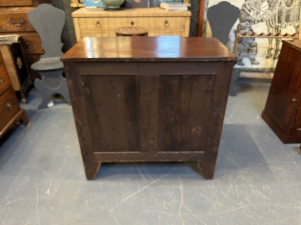 George III Mahogany Bow Chest Of Drawers View IX
