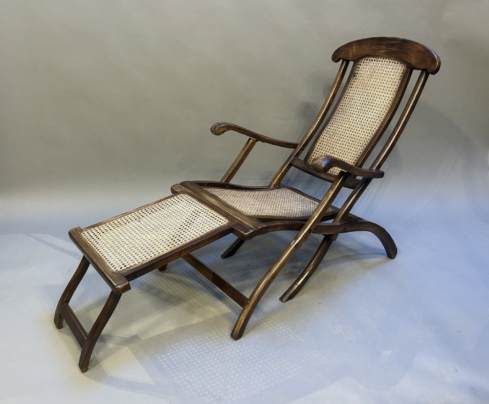 folding steamer deck chair