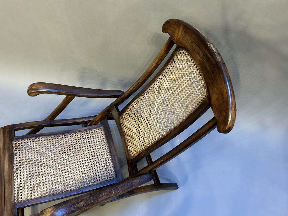 folding steamer deck chair View III