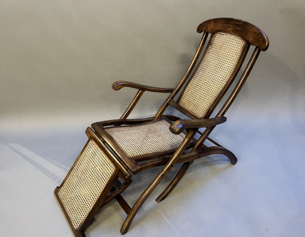 folding steamer deck chair View IV