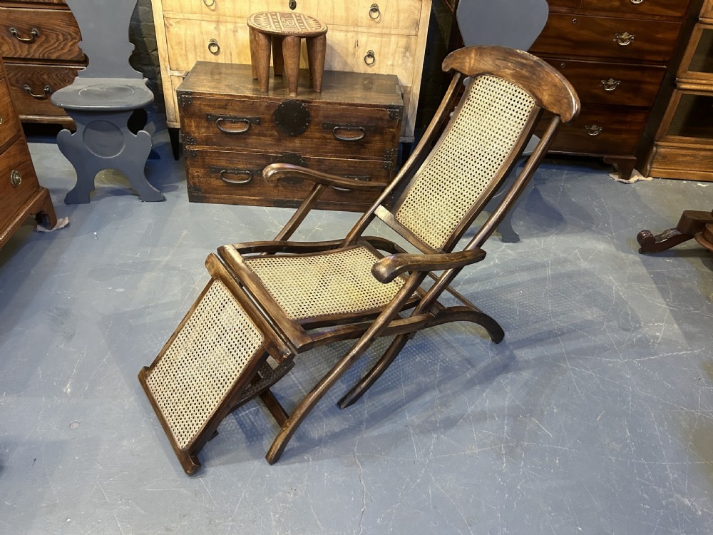folding steamer deck chair View V