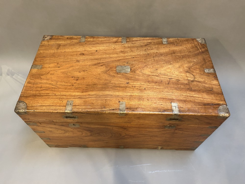 Exceptional Camphor Campaign Trunk View IV