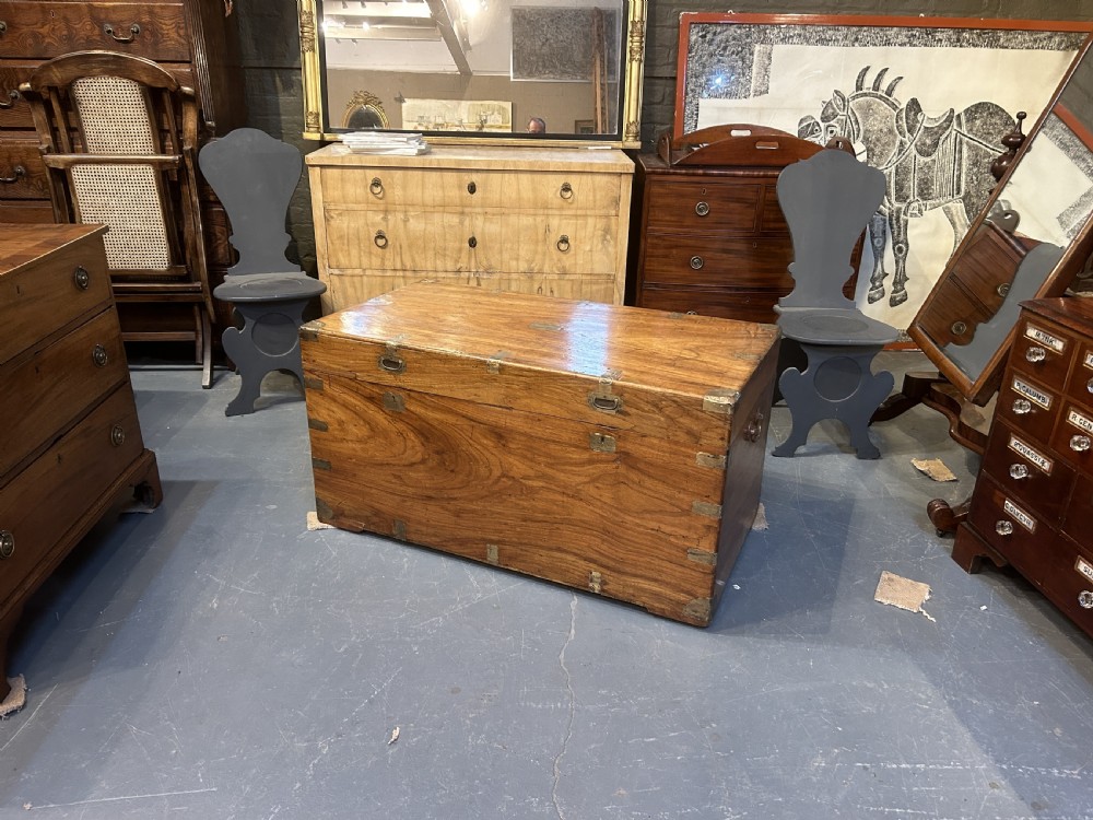 Exceptional Camphor Campaign Trunk View IX