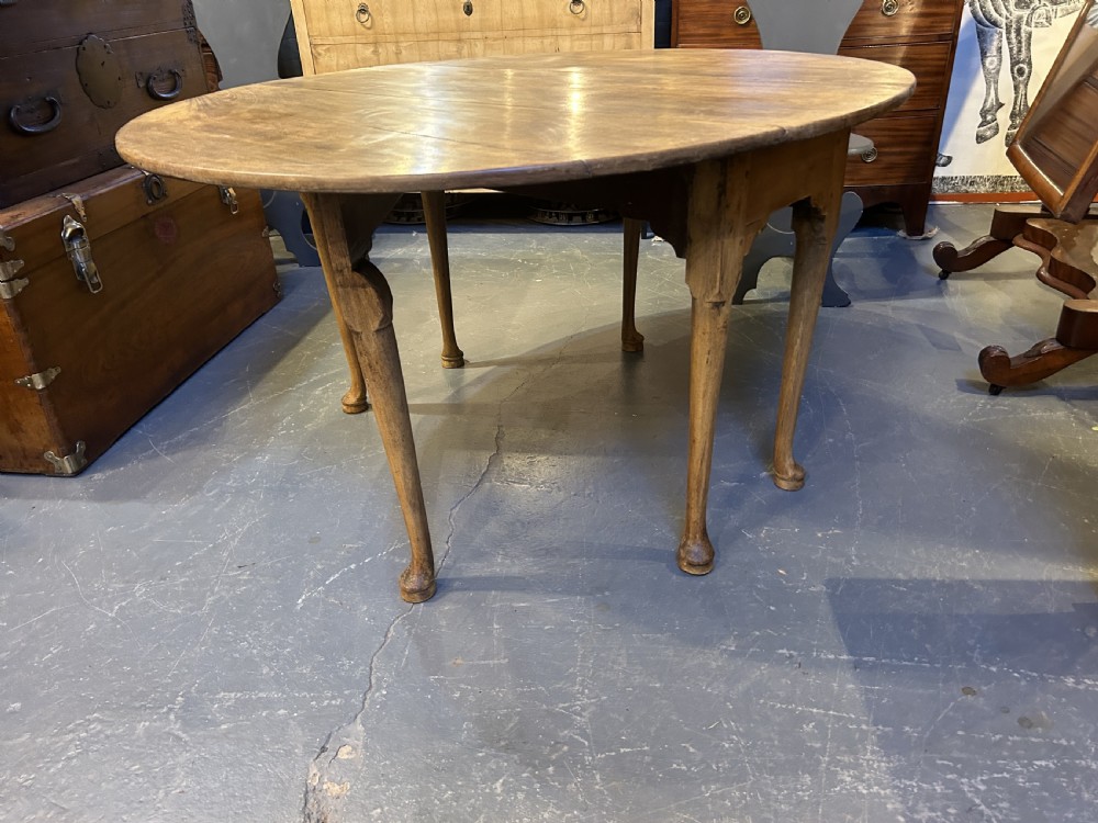 Georgian drop-leaf dining table View IV