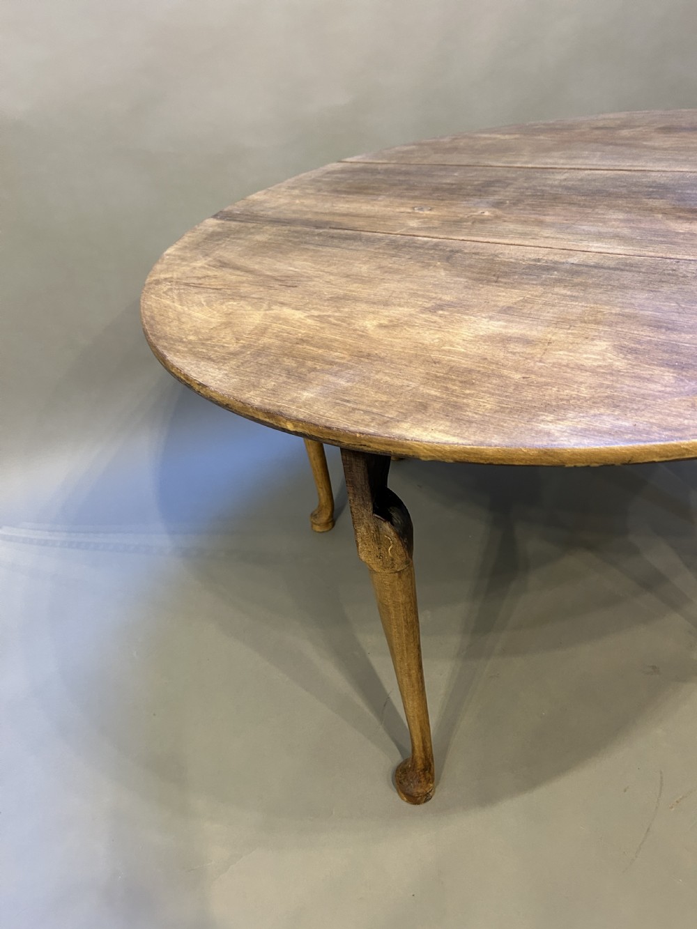 Georgian drop-leaf dining table View V