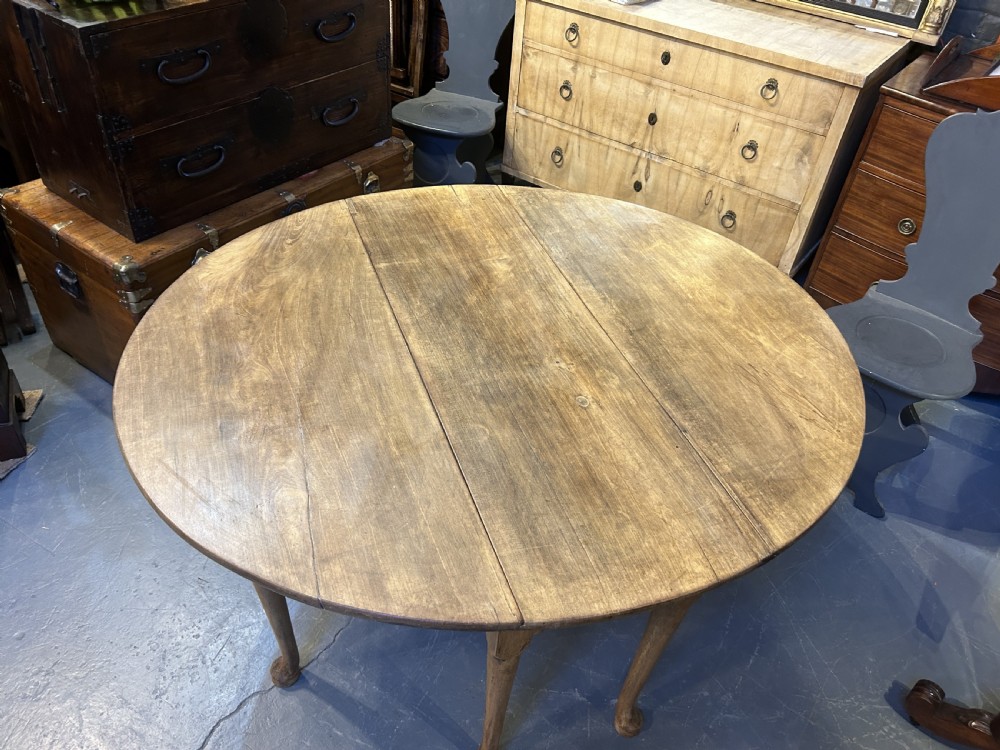 Georgian drop-leaf dining table View IX