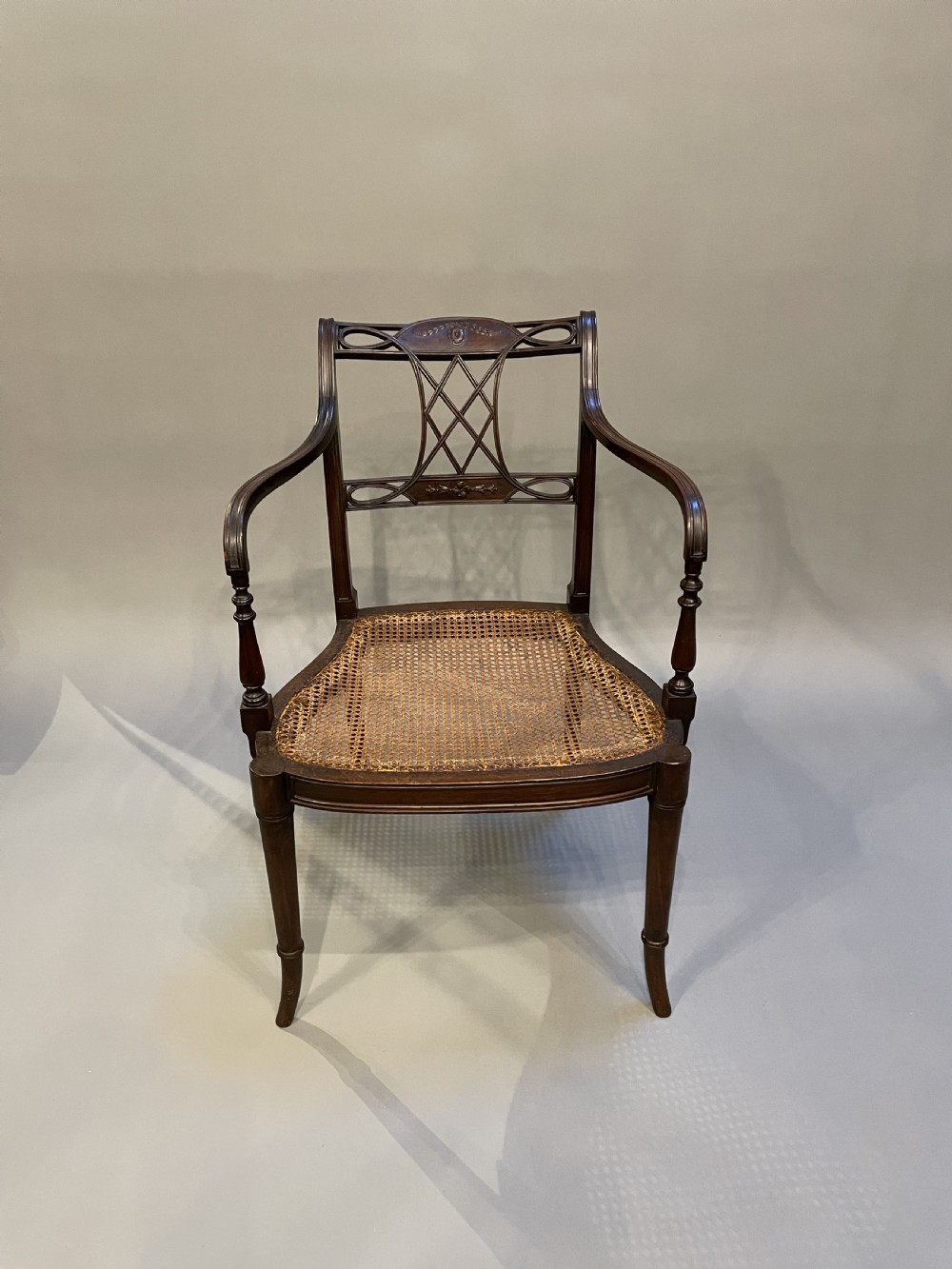 Sheraton Design Elbow Chair View V