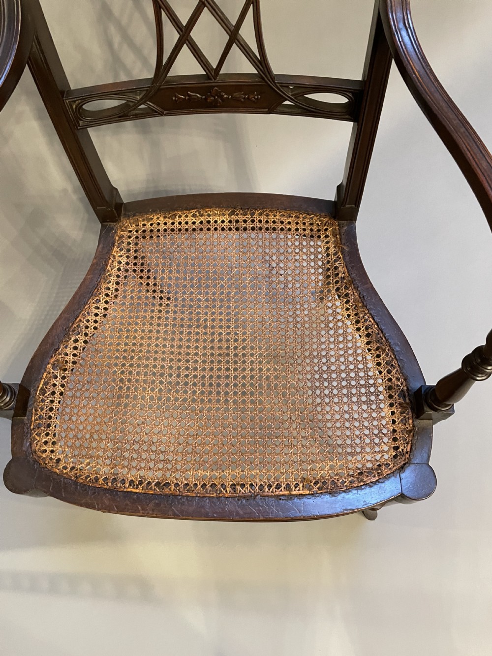 Sheraton Design Elbow Chair View X