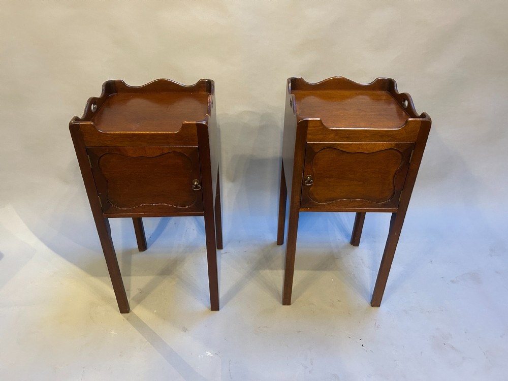 Georgian Revival pair bedside tables View II