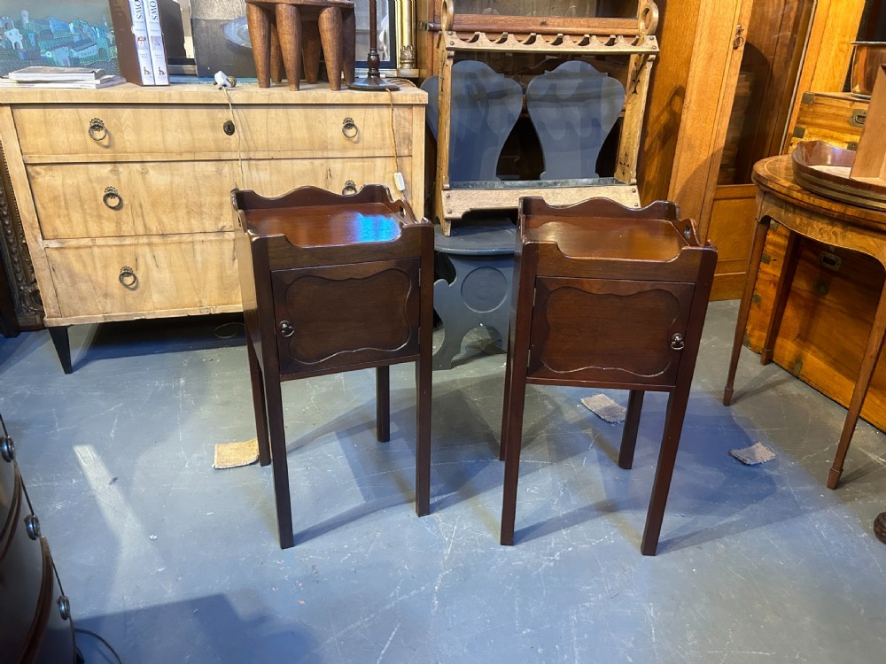 Georgian Revival pair bedside tables View V