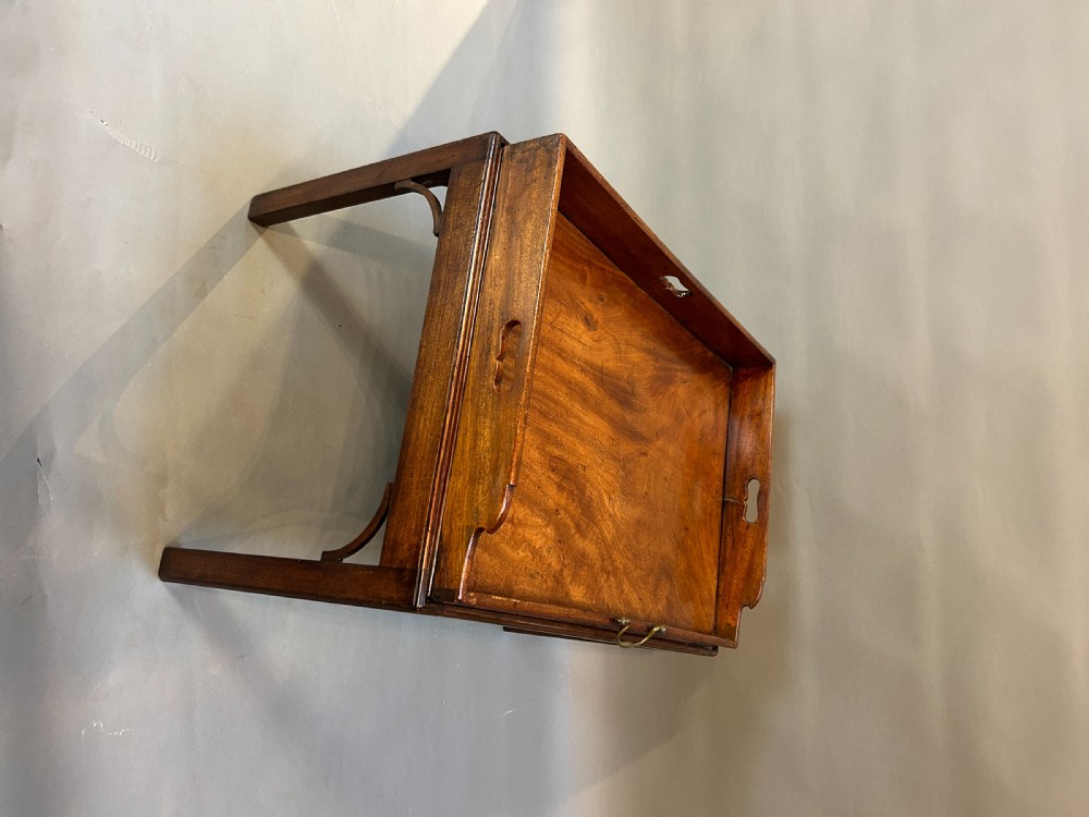 George III butlers coffee table View VI