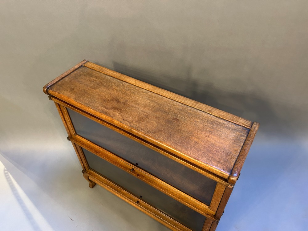 Globe wernicke oak bookcase View II