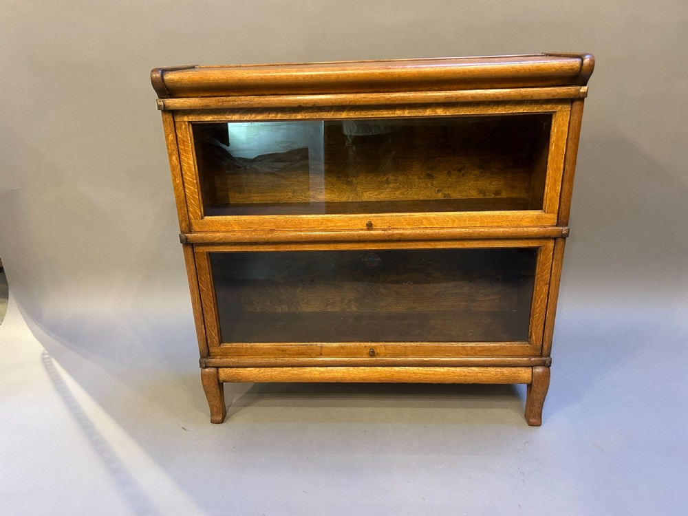 Globe wernicke oak bookcase View III
