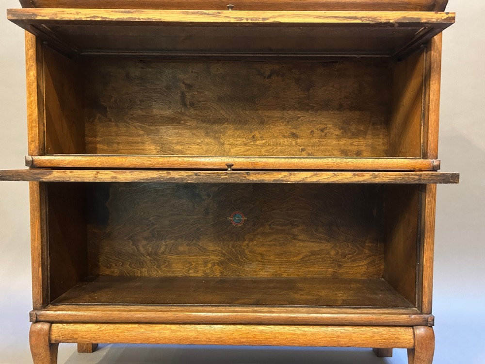 Globe wernicke oak bookcase View IV