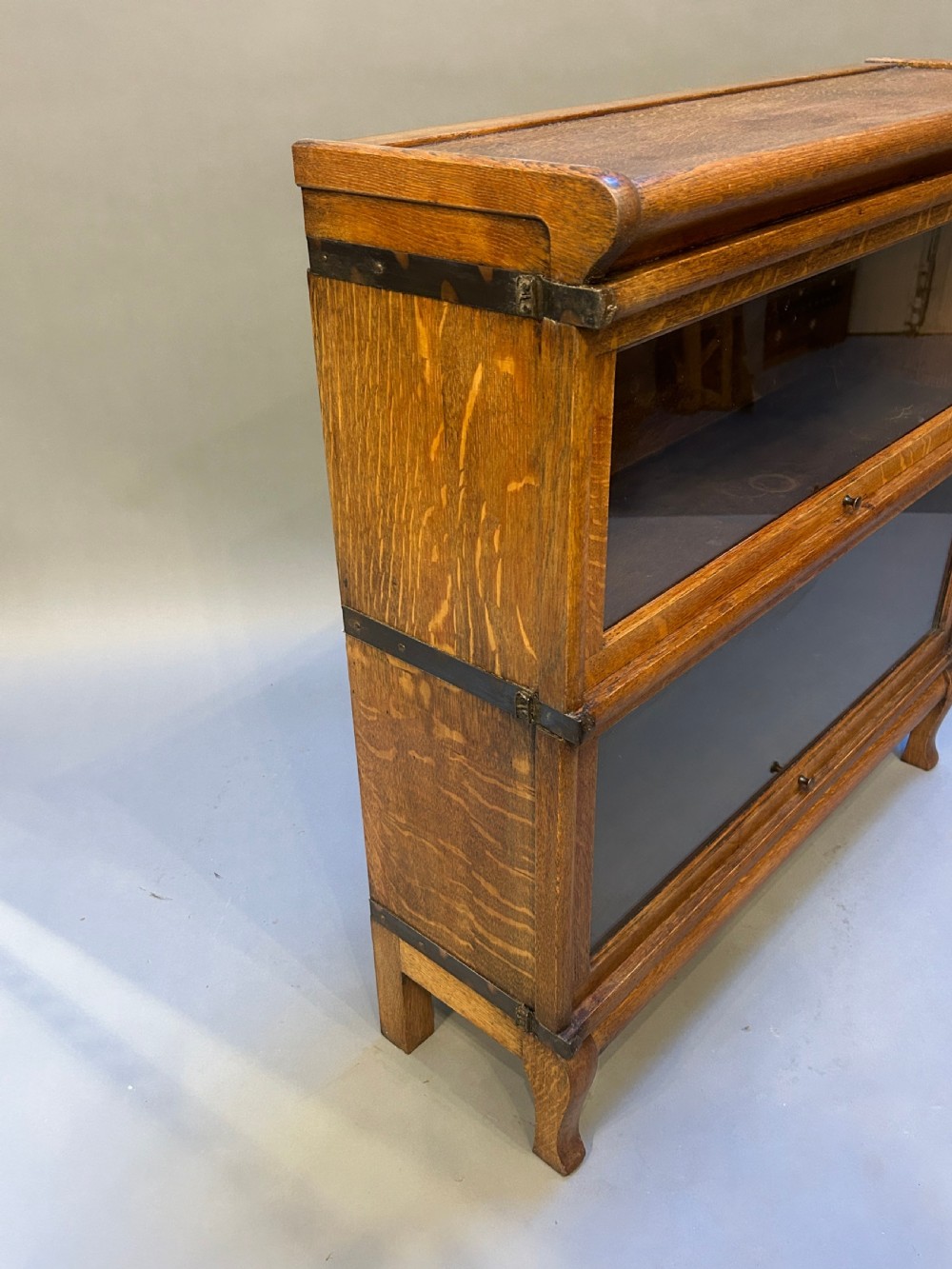 Globe wernicke oak bookcase View VI