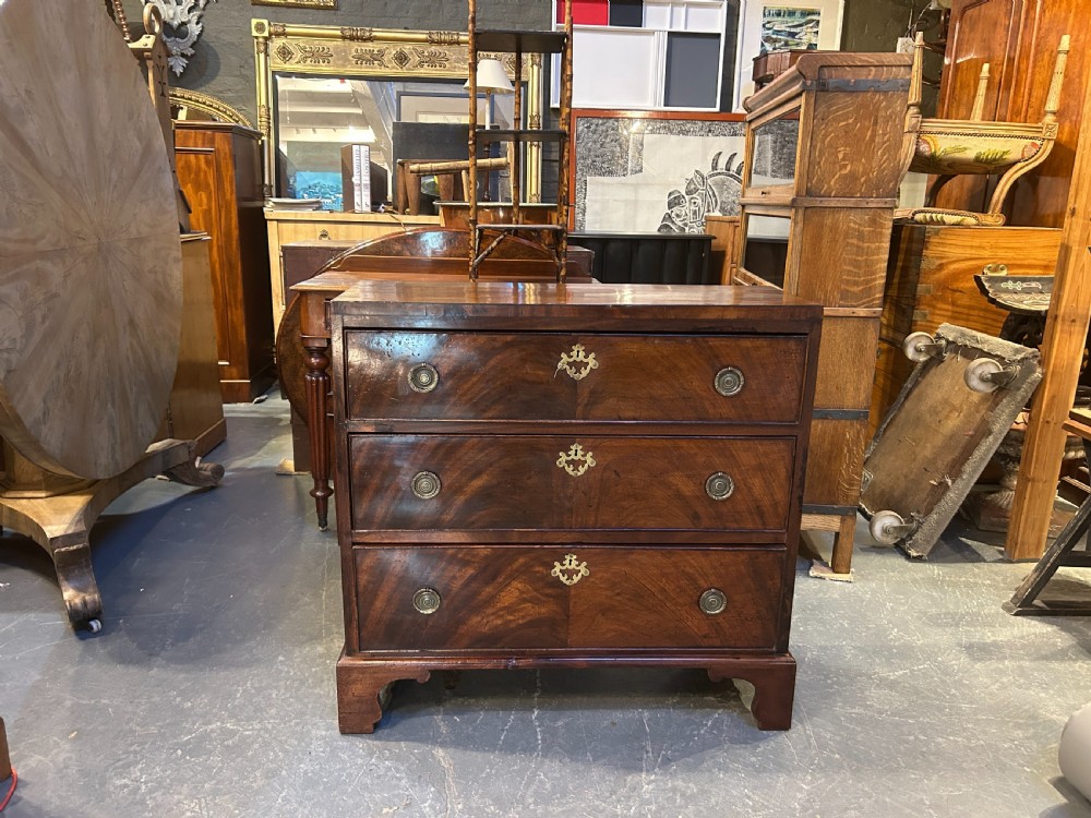 George III  mahogany hall chest of drawers View VII
