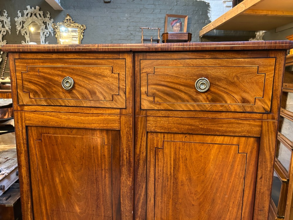 George III mahogany wardrobe of small proportions View IX