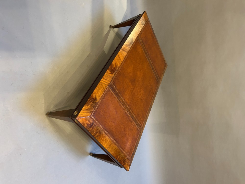 Georgian Taste Coffee Table View V