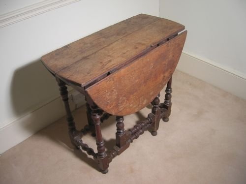 18th Century Oak Gateleg Table