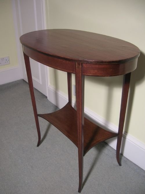 Oval Edwardian Mahogany Side or Lamp Table