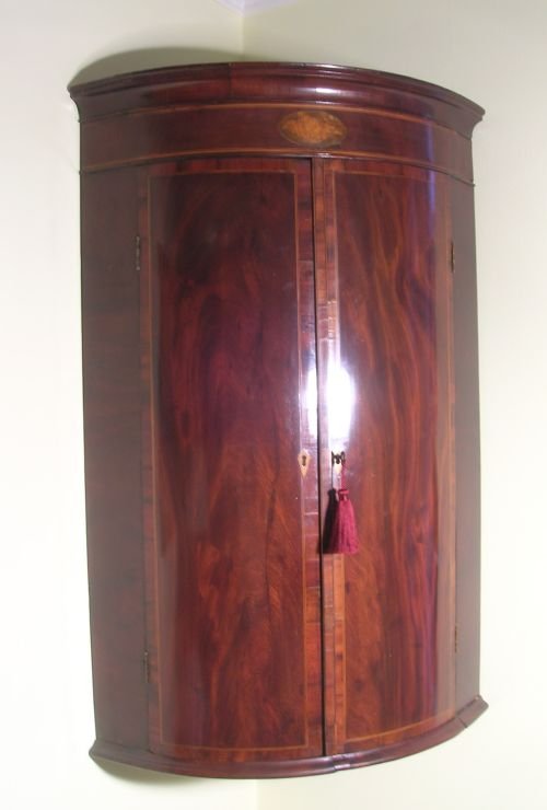 Georgian Mahogany Hanging Corner Cupboard