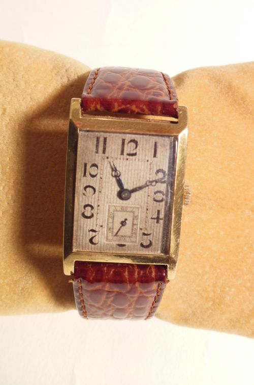 18ct Gold Art Deco Wrist Watch
