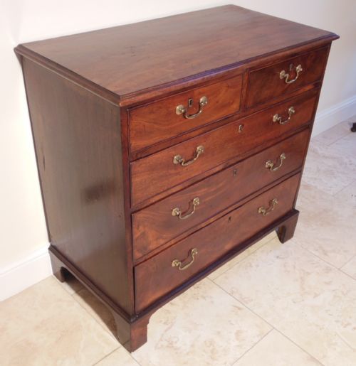 Georgian Mahogany Chest of Drawers