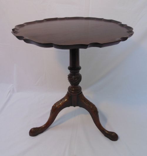 Georgian Mahogany Carved Tripod Table