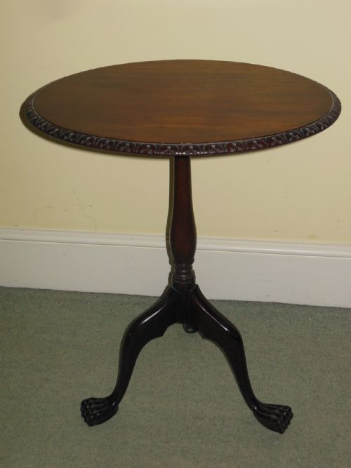 Oval Mahogany Lamp or Side Table