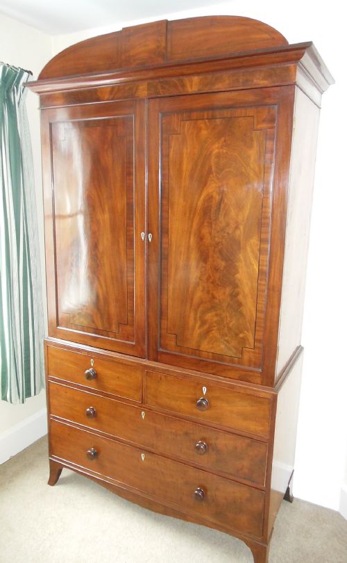 Regency Mahogany Linen Press
