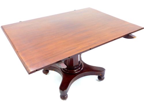 fig 2. Georgian Mahogany Metamorphic Dining Table