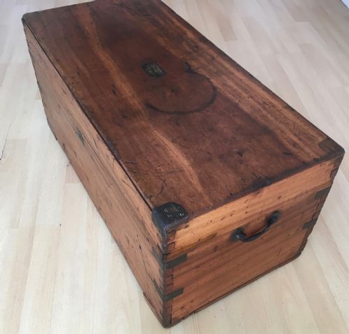 VICTORIAN CAMPHOR WOOD BOX OR TRUNK - ADDITIONAL PHOTO 1