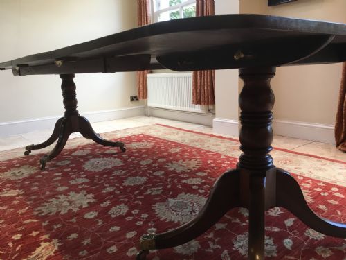 19TH CENTURY TWIN PILLAR MAHOGANY DINING TABLE - ADDITIONAL PHOTO 7