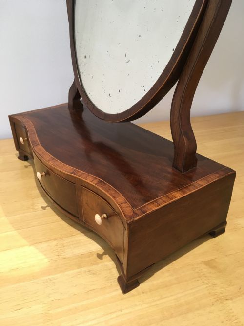 GEORGIAN MAHOGANY SERPENTINE TOILET MIRROR - ADDITIONAL PHOTO 4