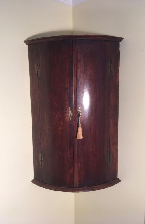 GEORGIAN OAK MAHOGANY CORNER CABINET - ADDITIONAL PHOTO 1
