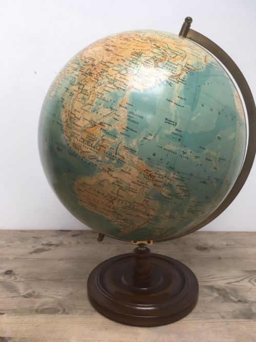 Philips' 19" Terrestrial Globe Circa 1938