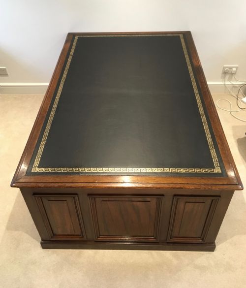 LARGE MAHOGANY PARTNERS DESK 6' X 4' - ADDITIONAL PHOTO 6