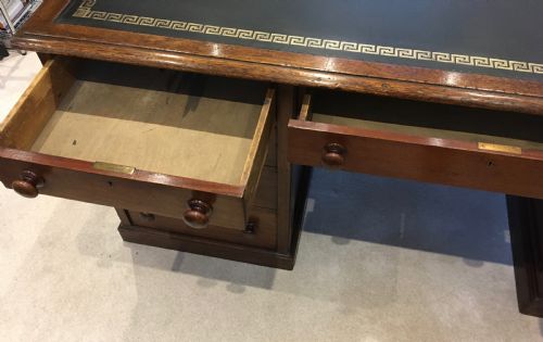 LARGE MAHOGANY PARTNERS DESK 6' X 4' - ADDITIONAL PHOTO 14