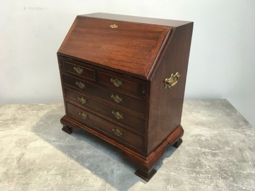MINIATURE MAHOGANY FALL FRONT DESK - ADDITIONAL PHOTO 2