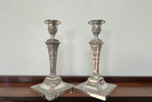 PAIR OF VICTORIAN SILVER CANDLESTICKS BY GOLDSMITHS SILVERSMITHS CO - ADDITIONAL PHOTO 5