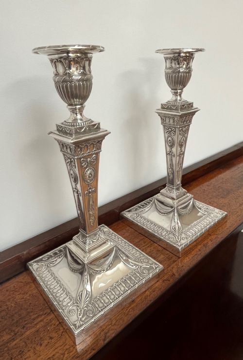PAIR OF VICTORIAN SILVER CANDLESTICKS BY GOLDSMITHS SILVERSMITHS CO - ADDITIONAL PHOTO 10