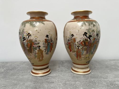 PAIR OF MEIJI PERIOD SATSUMA VASES - ADDITIONAL PHOTO 1