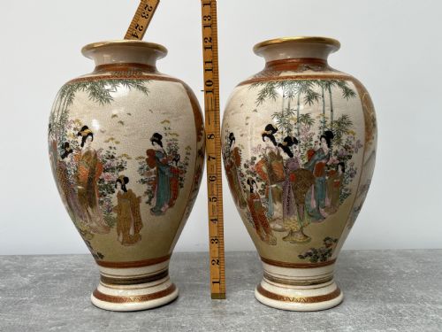 PAIR OF MEIJI PERIOD SATSUMA VASES - ADDITIONAL PHOTO 11