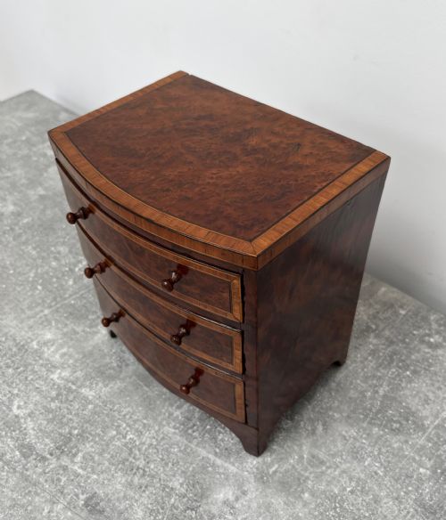 MINIATURE AMBOYNA CHEST OF DRAWERS - ADDITIONAL PHOTO 6